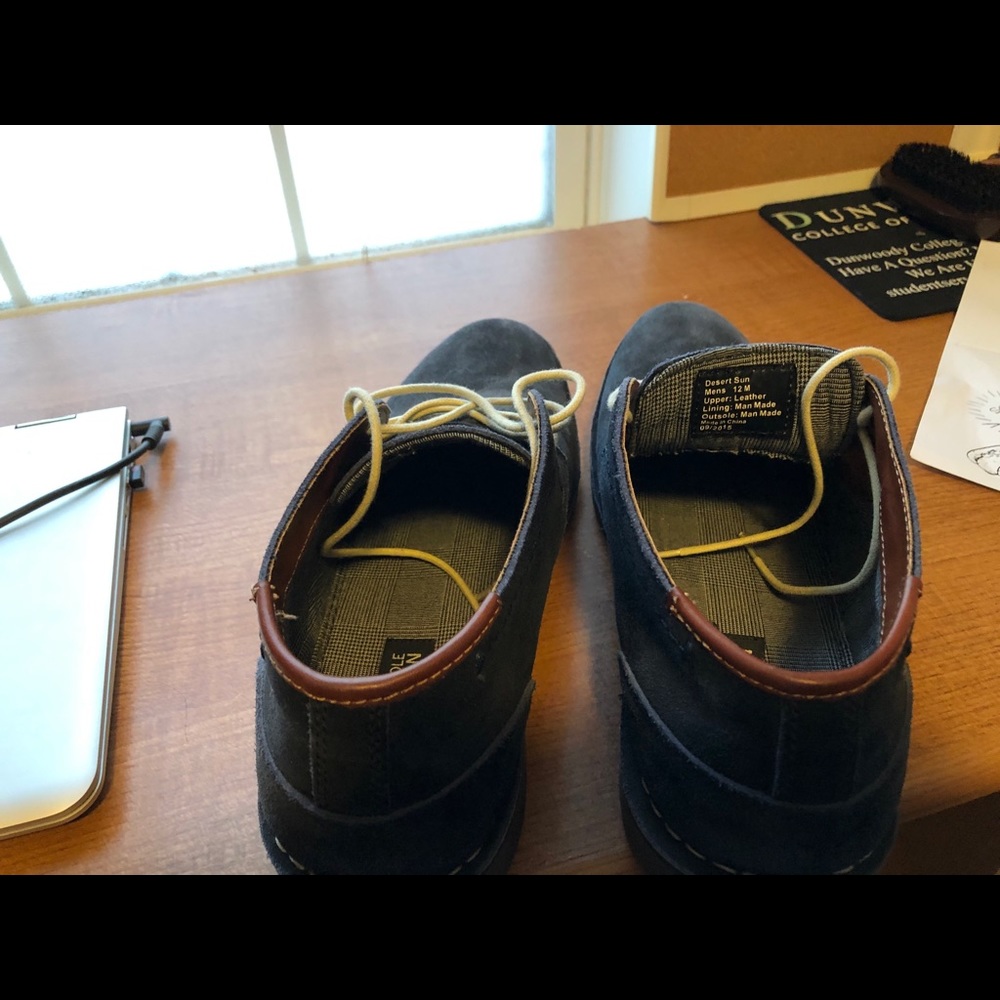 Shoes - Picture 5 of 7